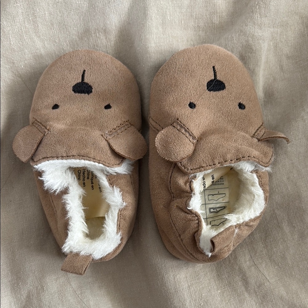 Adorable Brown Bear Baby Booties
